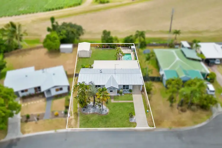 8 Mistletoe Close, Kamerunga QLD 4870