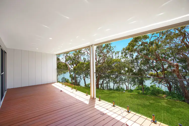 4/2 Macleay Drive, Halekulani NSW 2262
