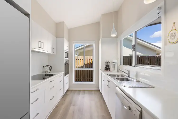 114/2-20 Island View Drive, Urangan QLD 4655