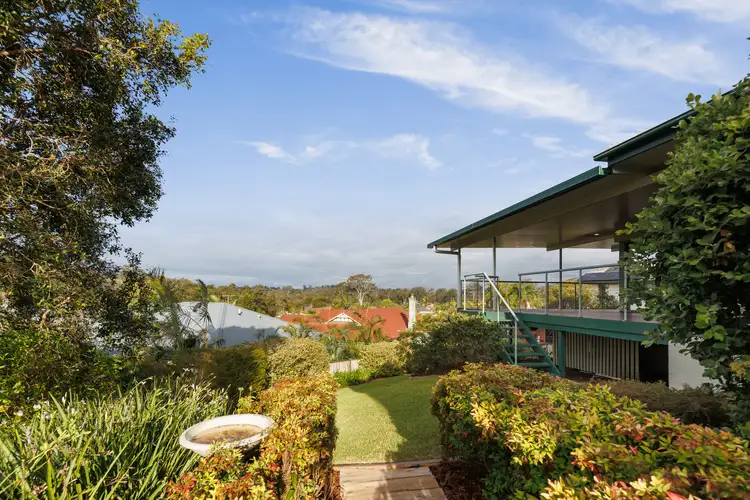9 Palmer Close, Brookfield QLD 4069