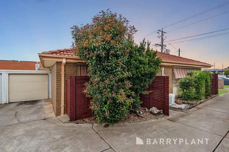4/10 Station Road, Melton South VIC 3338
