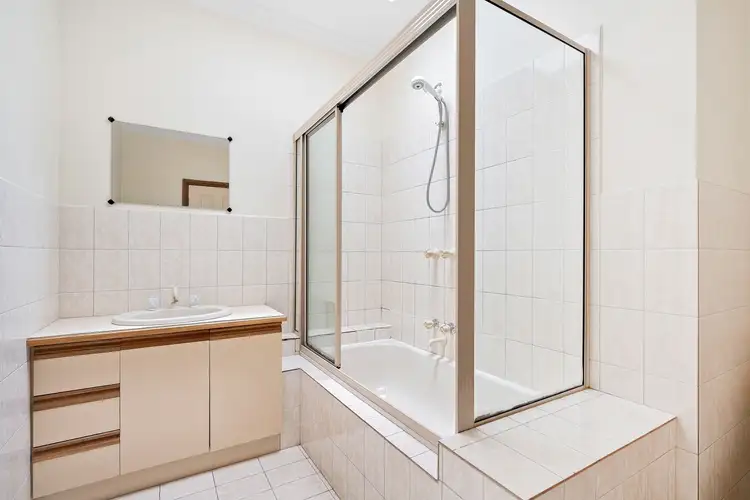 Sixth view of Homely unit listing, 4/2-4 Lawson Street, Moonee Ponds VIC 3039