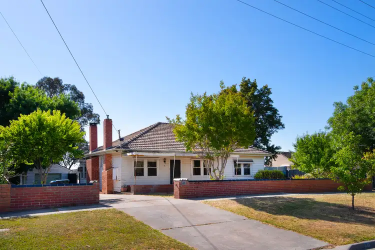 Main view of Homely house listing, 5 Beischer Street, Strathdale VIC 3550
