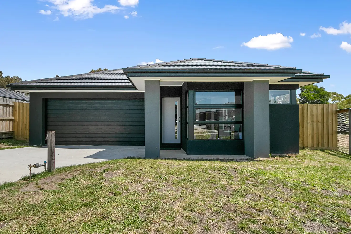 Main view of Homely townhouse listing, 28 Meridian Drive, Traralgon VIC 3844