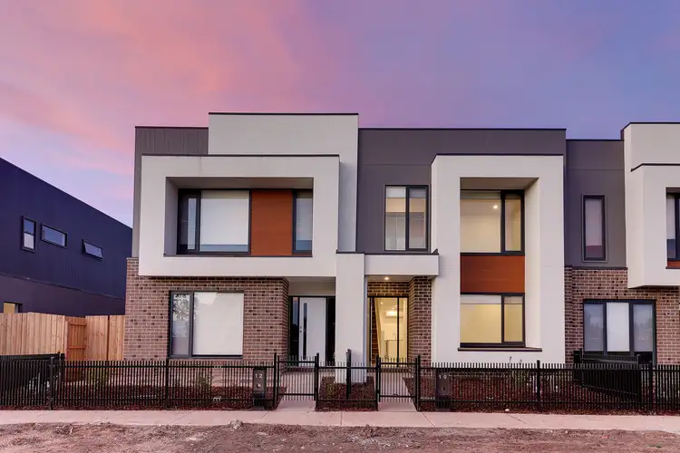12 Lamington Walk, Wollert VIC 3750