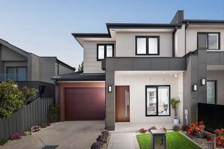 4A Loch Crescent, Strathmore VIC 3041