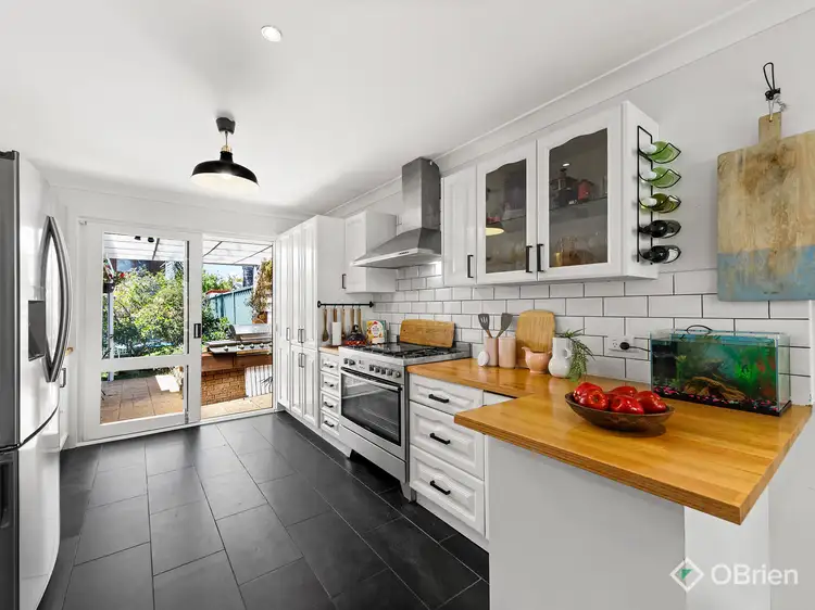 Fifth view of Homely house listing, 3 Ardena Court, Keilor Downs VIC 3038
