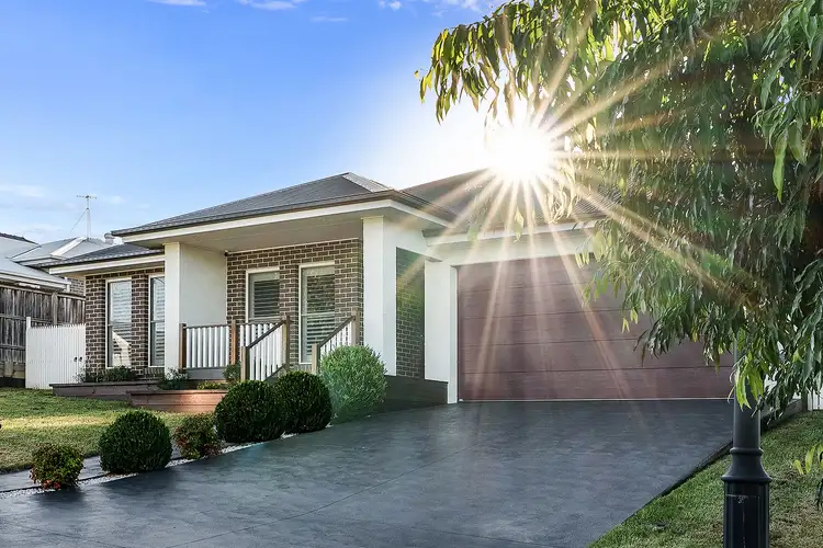 14 Parker Crescent