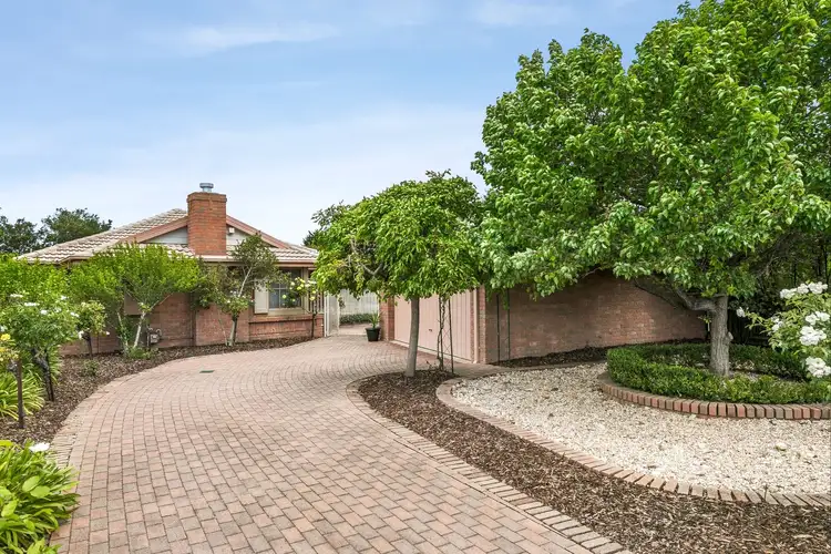 19 Nordic Avenue, Taylors Lakes VIC 3038