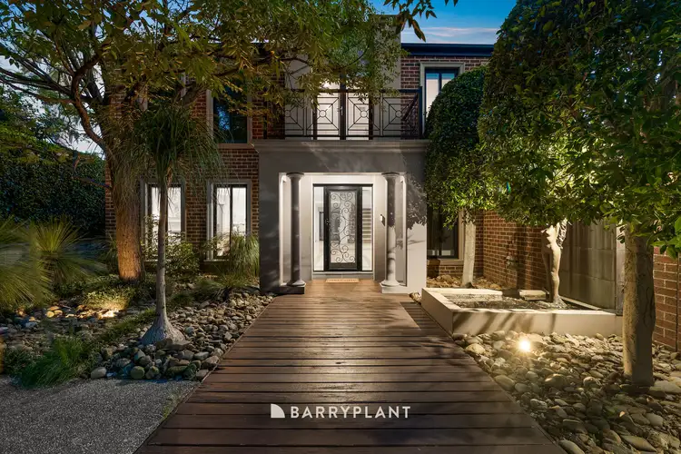 11 Oakmoss Place, Berwick VIC 3806