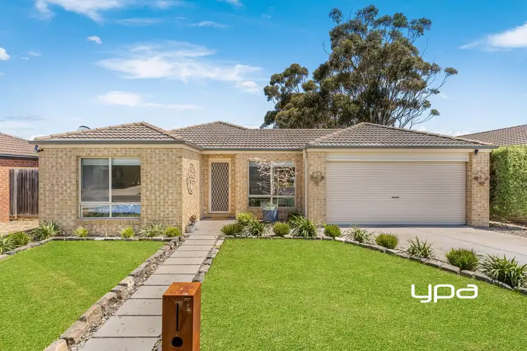 7 Cover Drive, Sunbury VIC 3429