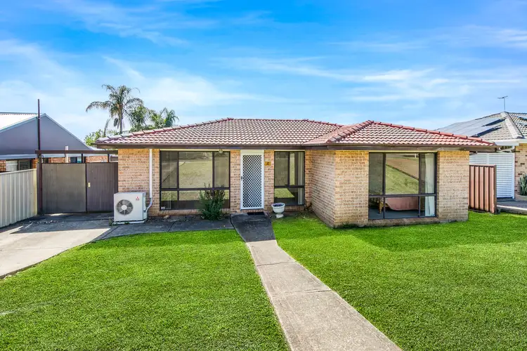 7 Carroll Crescent, Plumpton NSW 2761