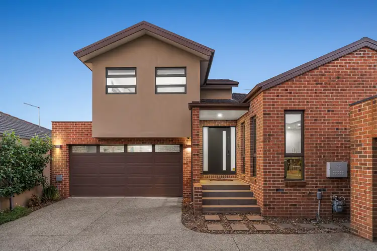 2/4 Dianne Street, Doncaster East VIC 3109