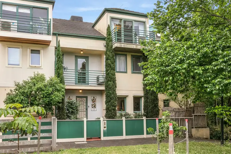 4-6 Simpson Walk, Kensington VIC 3031