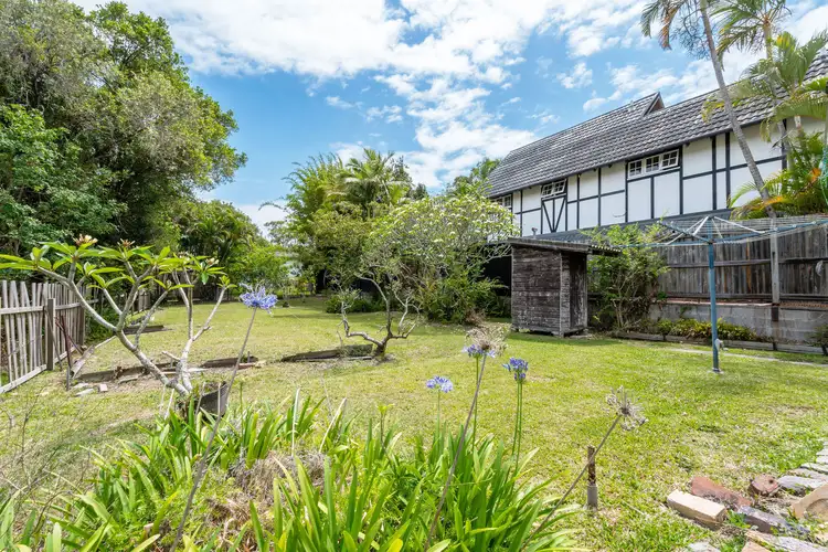 9 Dowling Drive, Southport QLD 4215