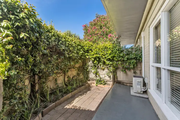 2/29 Schutt Street, Newport VIC 3015