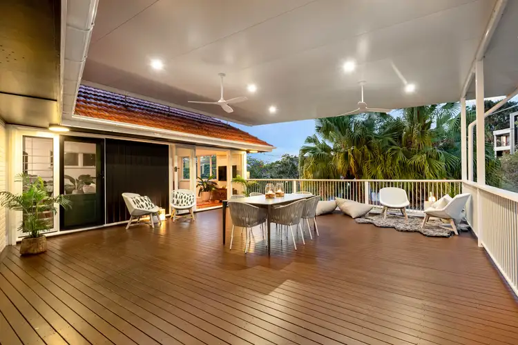 25 Newbolt Street, Holland Park QLD 4121