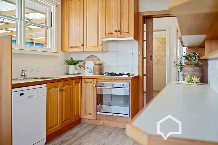 Sixth view of Homely house listing, 2 Cambrian Court, Flora Hill VIC 3550