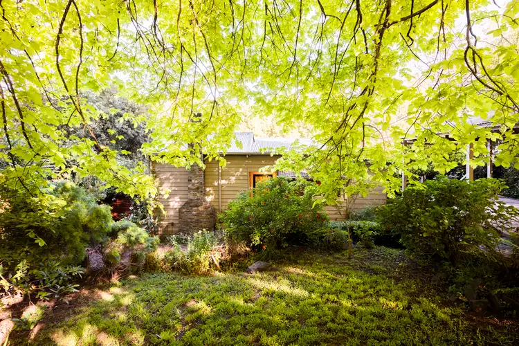 9 Neville Street, Cockatoo VIC 3781