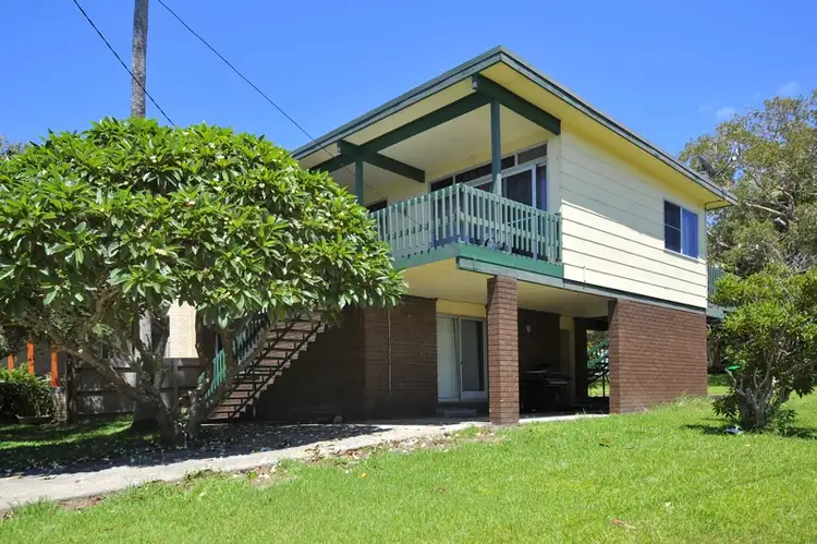 6 Ocean View Crescent, Emerald Beach NSW 2456