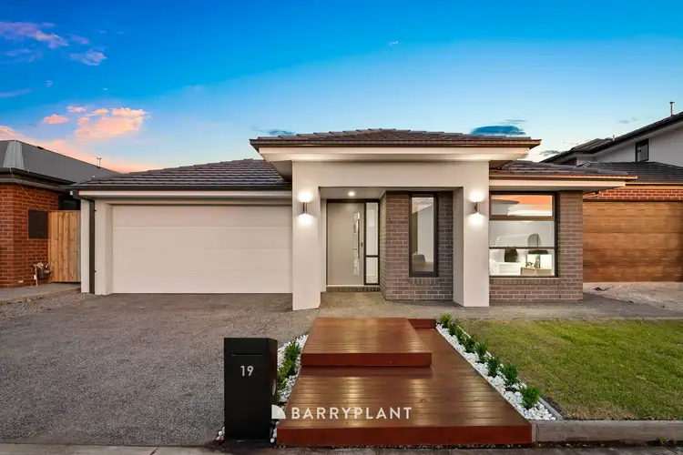 19 Charming Loop, Officer VIC 3809