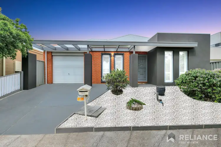 4 Aura Lane, Caroline Springs VIC 3023
