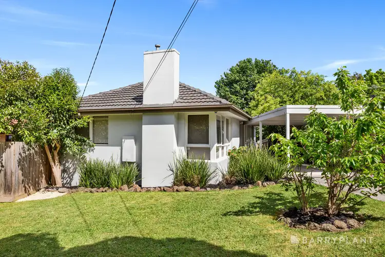16 Greenville Street, Mooroolbark VIC 3138