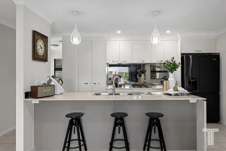 Sixth view of Homely townhouse listing, 1/16-28 Surbiton Court, Carindale QLD 4152