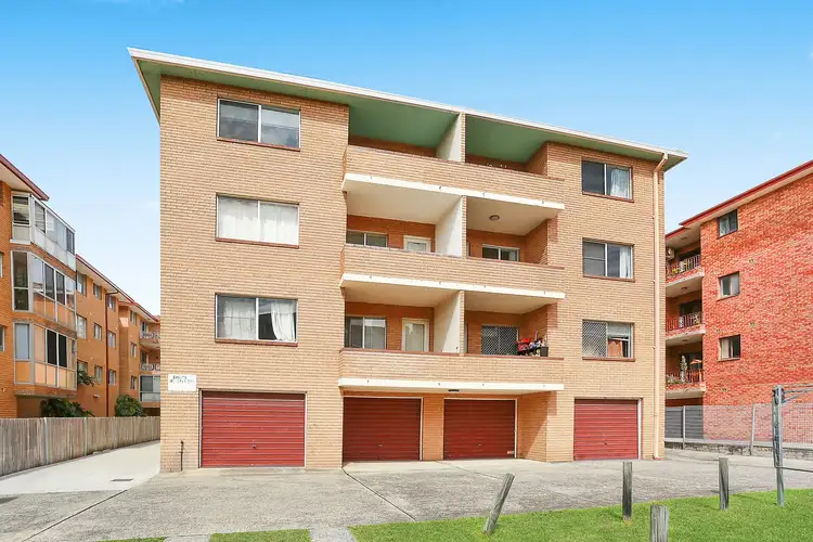 Main view of Homely unit listing, 15/8-10 President Avenue, Kogarah NSW 2217