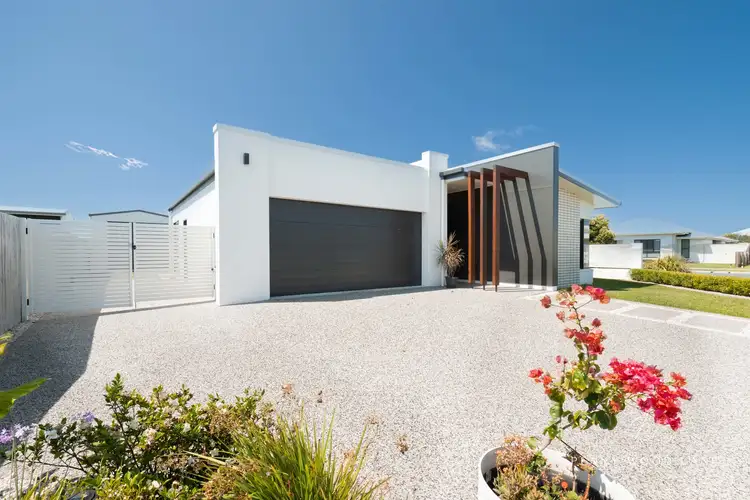 Third view of Homely house listing, 2 Nerinda Place, Shoal Point QLD 4750