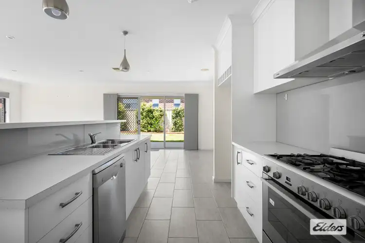 Third view of Homely house listing, 33 Sadlier Street, Wodonga VIC 3690