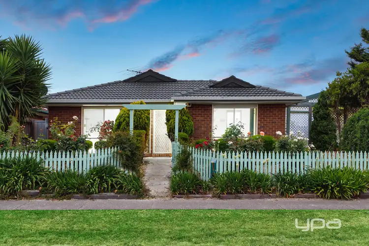 216 Westwood Drive, Burnside VIC 3023