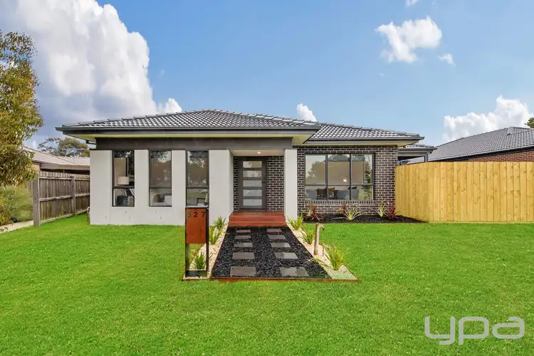 527 Sunshine Avenue, Taylors Lakes VIC 3038