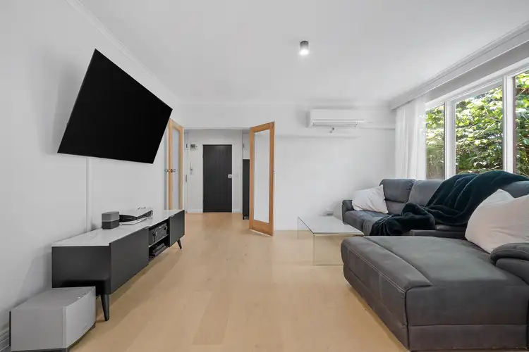 Second view of Homely apartment listing, 6/11 South Avenue, Bentleigh VIC 3204
