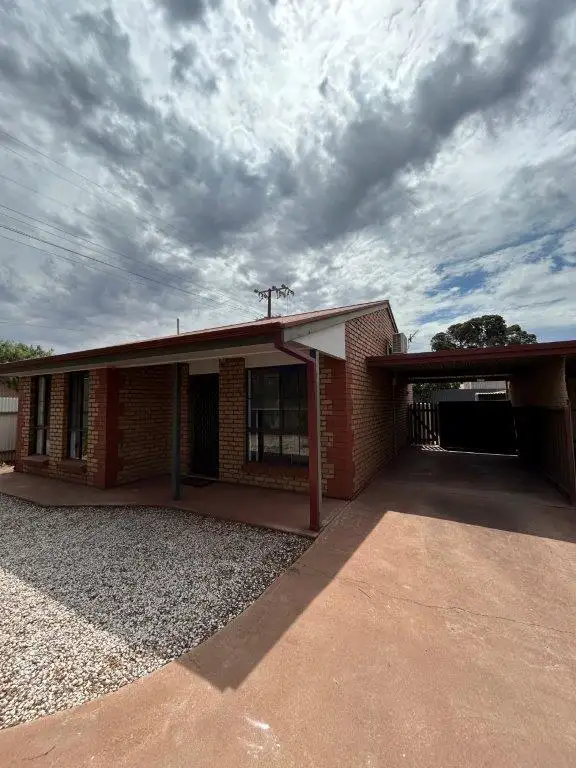 2/23 Whitehead Street