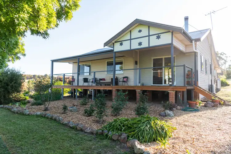 1381 Lachlan Valley Way