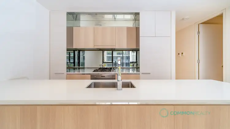 813/211 Pacific Highway