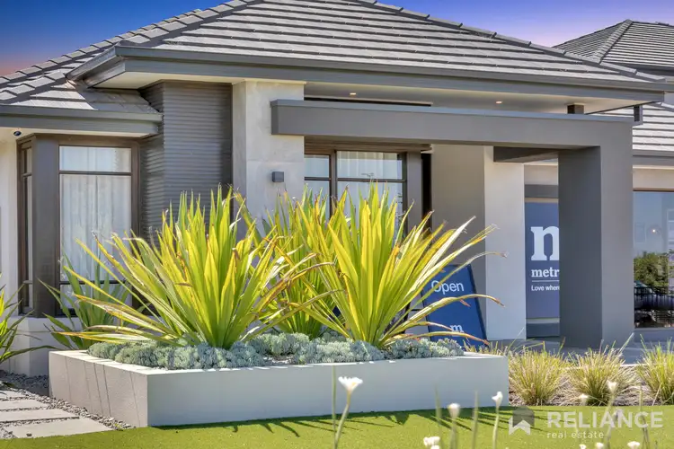 Second view of Homely house listing, 7 Student Court, Mambourin VIC 3024