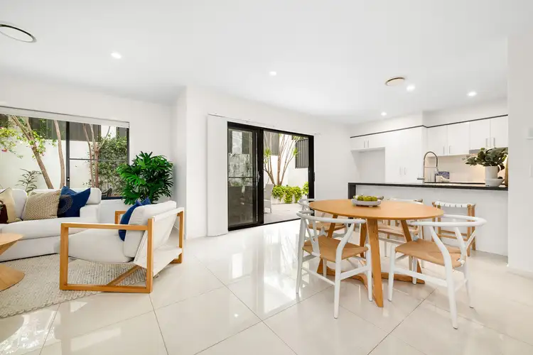 3/56 Latimer Street, Holland Park QLD 4121