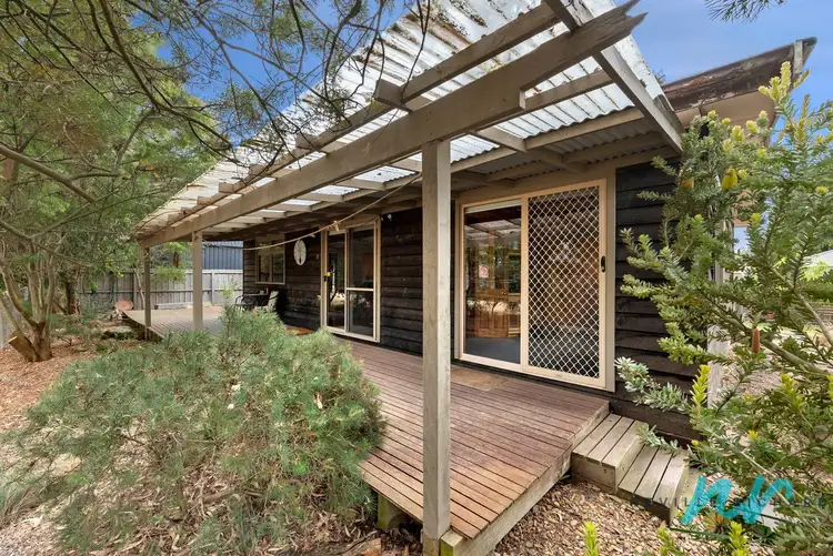 11 Swan Parade, St Leonards VIC 3223