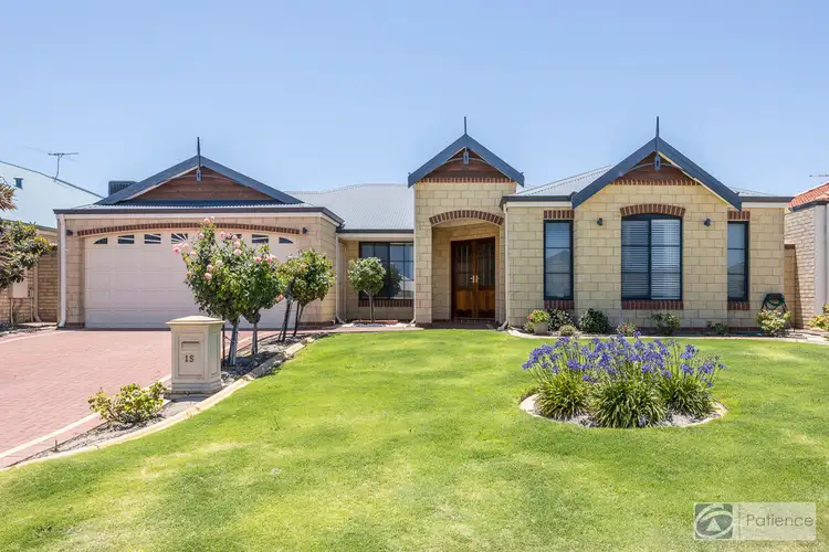 15 Jindare Loop, Carramar WA 6031