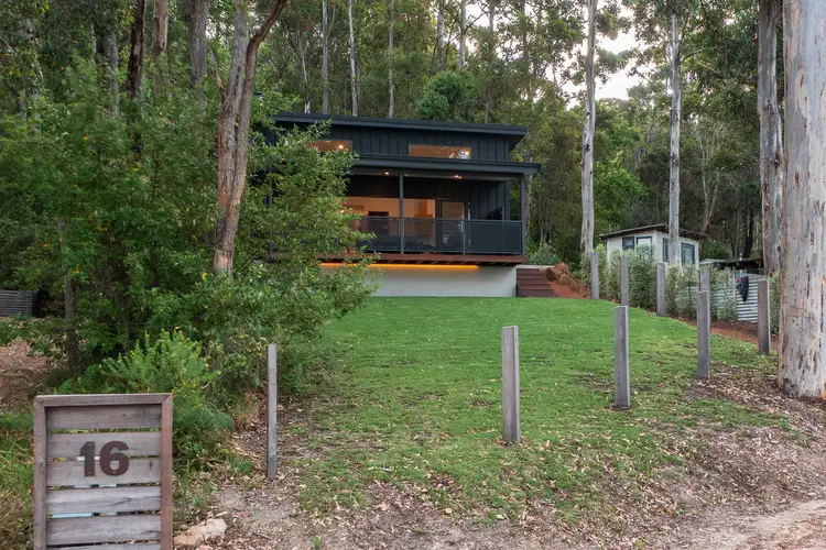 16 Bracknell Crescent, Denmark WA 6333