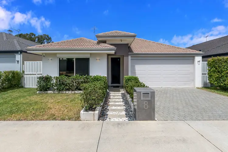 8 Nesbit Drive, Haynes WA 6112
