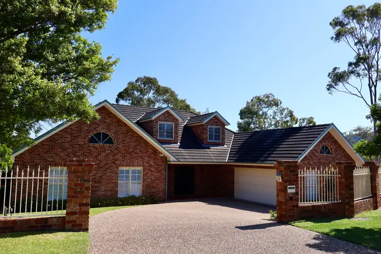 15 Lindale Way, Lakelands NSW 2282
