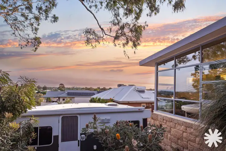 4 Parkside Avenue, Mount Pleasant WA 6153