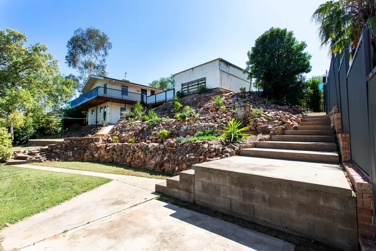 16 Scenic Drive, Cowra NSW 2794