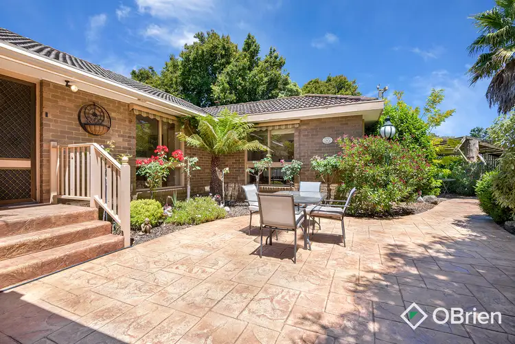 16 Guildford Close, Frankston VIC 3199