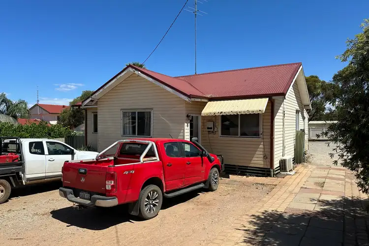 9 Edwards Street, York WA 6302