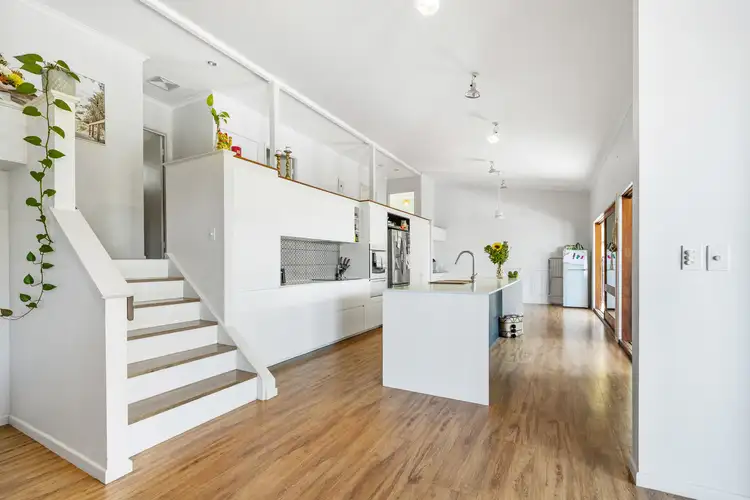 8 Arundel Court, Cannonvale QLD 4802