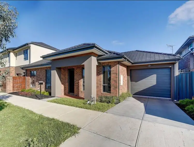 Main view of Homely unit listing, 28a Spirited Circuit, Craigieburn VIC 3064